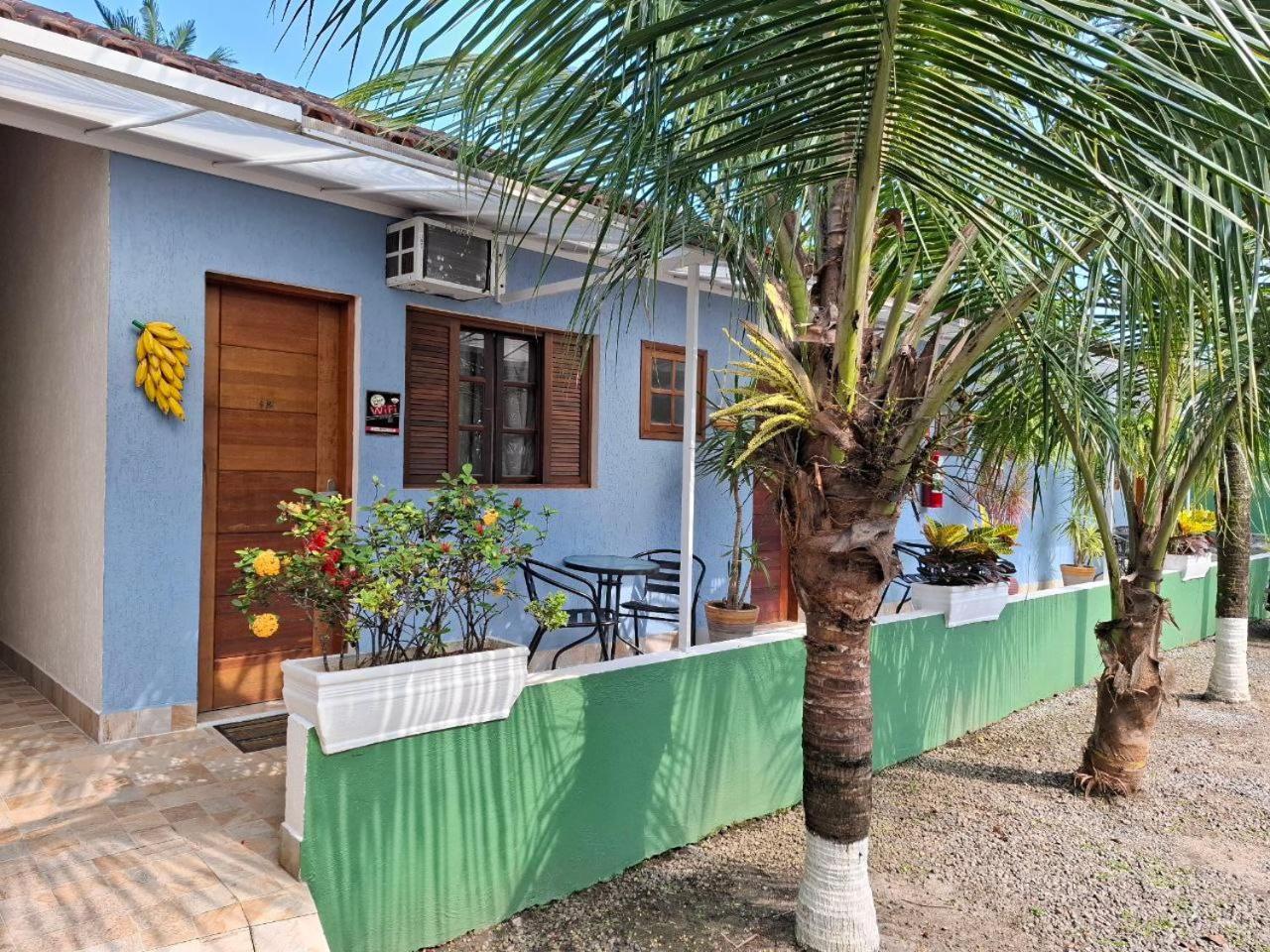 Virginia Inn Guaruja